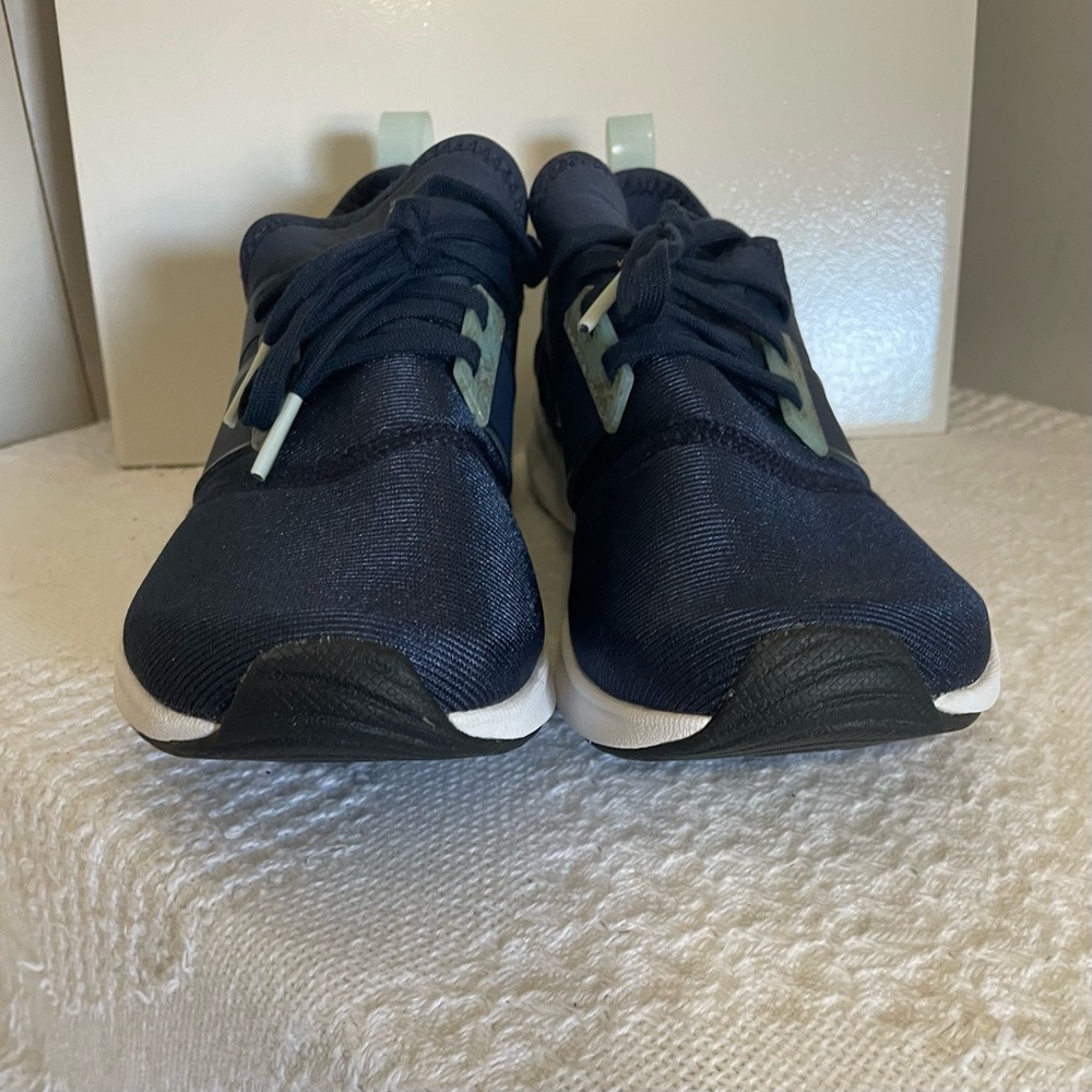 New Balance Comfort Blue Sneakers Size 6.5
“B”. Athletic Shoes - Picture 9 of 12